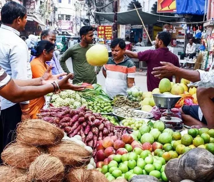 बहुत तेज़ी से बढ़ रही हैं कीमतें और मुद्रास्फीति बहुत तेज़ी से बढ़ रही हैं कीमतें और मुद्रास्फीति
