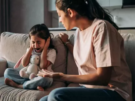पढ़ाई के नाम पर थका-थका और चिड़चिड़ा महसूस करता है बच्चा, ये हो सकते हैं कारण पढ़ाई के नाम पर थका-थका और चिड़चिड़ा महसूस करता है बच्चा, ये हो सकते हैं कारण