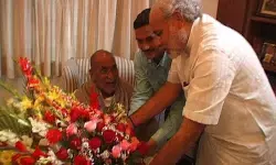 साहस और लोकतांत्रिक मूल्यों के प्रतीक थे पूर्व प्रधानमंत्री चंद्रशेखर: पीएम मोदी साहस और लोकतांत्रिक मूल्यों के प्रतीक थे पूर्व प्रधानमंत्री चंद्रशेखर: पीएम मोदी