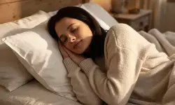 पुराना तकिया बन सकता है गर्दन और सिर दर्द की बड़ी वजह, बढ़ा सकता है सांस की परेशानी पुराना तकिया बन सकता है गर्दन और सिर दर्द की बड़ी वजह, बढ़ा सकता है सांस की परेशानी