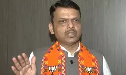 फडणवीस का हमला- ‘ममता डेमोग्राफिक बदलाव से सत्ता बचा रही हैं’ फडणवीस का हमला- ‘ममता डेमोग्राफिक बदलाव से सत्ता बचा रही हैं’