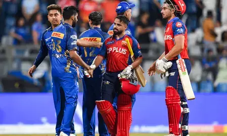 आईपीएल 2026: पंजाब किंग्स का दबदबा, एमआई पर धमाकेदार जीत के साथ बनी नंबर वन आईपीएल 2026: पंजाब किंग्स का दबदबा, एमआई पर धमाकेदार जीत के साथ बनी नंबर वन