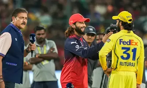 CSK ने डोसा, इडली, सांभर, चटनी गाने पर नाराजगी जताई: RCB के खिलाफ शिकायत दर्ज कराई CSK ने डोसा, इडली, सांभर, चटनी गाने पर नाराजगी जताई: RCB के खिलाफ शिकायत दर्ज कराई