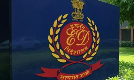 ईडी की नासिक के बाबा अशोक खरात के ऑफिस पर छापेमारी, कई दस्तावेज और डिजिटल डिवाइस जब्त ईडी की नासिक के बाबा अशोक खरात के ऑफिस पर छापेमारी, कई दस्तावेज और डिजिटल डिवाइस जब्त