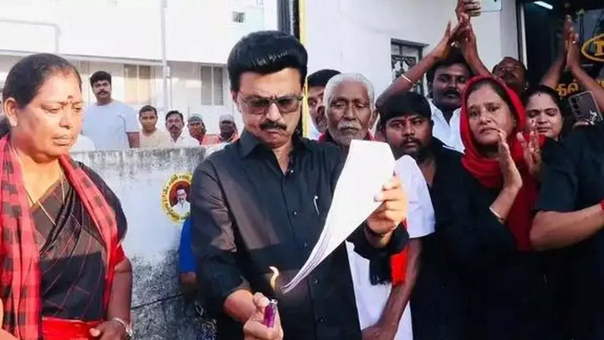 स्टालिन ने इंडिया गठबंधन की एकता को सराहा, परिसीमन बिल का विरोध करने के लिए आभार जताया स्टालिन ने इंडिया गठबंधन की एकता को सराहा, परिसीमन बिल का विरोध करने के लिए आभार जताया