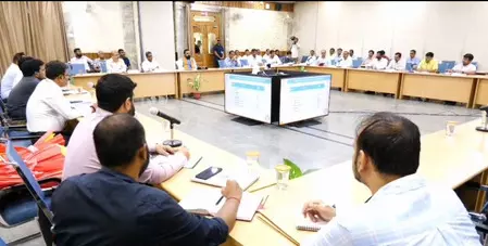 सीएम सम्राट चौधरी ने विभिन्न विभागों के अधिकारियों के साथ बैठक की, राष्ट्रीय स्तर पर बिहार की ब्रांडिंग के निर्देश सीएम सम्राट चौधरी ने विभिन्न विभागों के अधिकारियों के साथ बैठक की, राष्ट्रीय स्तर पर बिहार की ब्रांडिंग के निर्देश