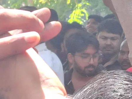 नोएडा वर्कर प्रोटेस्ट हिंसा केस: एसटीएफ की बड़ी कार्रवाई, मुख्य साजिशकर्ता आदित्य आनंद गिरफ्तार नोएडा वर्कर प्रोटेस्ट हिंसा केस: एसटीएफ की बड़ी कार्रवाई, मुख्य साजिशकर्ता आदित्य आनंद गिरफ्तार