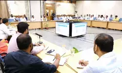 सीएम सम्राट चौधरी ने विभिन्न विभागों के अधिकारियों के साथ बैठक की, राष्ट्रीय स्तर पर बिहार की ब्रांडिंग के निर्देश सीएम सम्राट चौधरी ने विभिन्न विभागों के अधिकारियों के साथ बैठक की, राष्ट्रीय स्तर पर बिहार की ब्रांडिंग के निर्देश