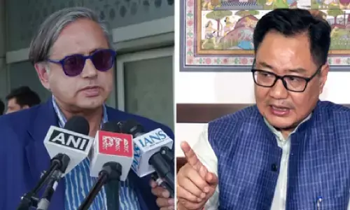 महिला आरक्षण विधेयक गिरने पर रार, थरूर बोले- हम महिलाओं के खिलाफ नहीं; रिजिजू ने बताया काला दिन महिला आरक्षण विधेयक गिरने पर रार, थरूर बोले- हम महिलाओं के खिलाफ नहीं; रिजिजू ने बताया काला दिन