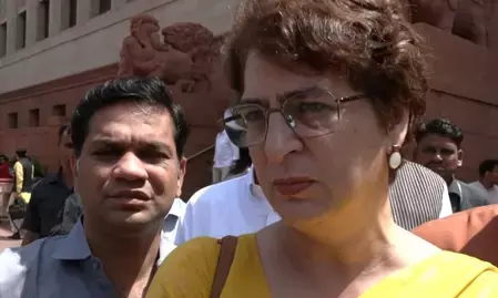 कांग्रेस हमेशा महिला आरक्षण के पक्ष में, सरकार इसके नाम पर चला रही राजनीतिक एजेंडा: प्रियंका गांधी कांग्रेस हमेशा महिला आरक्षण के पक्ष में, सरकार इसके नाम पर चला रही राजनीतिक एजेंडा: प्रियंका गांधी