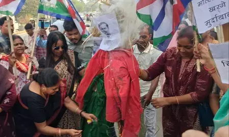 बिहार: नारी शक्ति वंदन अधिनियम को पारित होने से रोकने के विरोध में लोजपा (आर) का प्रदर्शन