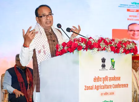 मनरेगा के लिए केंद्र का बड़ा कदम: राज्यों और केंद्र शासित प्रदेशों को जारी किए 17,744 करोड़ रुपये मनरेगा के लिए केंद्र का बड़ा कदम: राज्यों और केंद्र शासित प्रदेशों को जारी किए 17,744 करोड़ रुपये