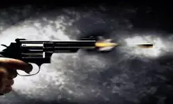 इटली में गुरुद्वारे के सामने चलीं गोलियां, दो भारतीयों की मौत; हमलावर की तलाश जारी इटली में गुरुद्वारे के सामने चलीं गोलियां, दो भारतीयों की मौत; हमलावर की तलाश जारी