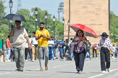 एनसीआर में पारा 40 डिग्री सेल्सियस के पार, दो दिन बाद हीट वेव का येलो अलर्ट; हवा भी हो रही जहरीली एनसीआर में पारा 40 डिग्री सेल्सियस के पार, दो दिन बाद हीट वेव का येलो अलर्ट; हवा भी हो रही जहरीली