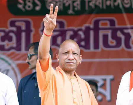 बंगाल में योगी का हुंकार: बोले- नौजवान परेशान और उद्योग चौपट, ममता दीदी सिर्फ तुष्टीकरण में व्यस्त; बीजेपी के पक्ष में लहर का दावा बंगाल में योगी का हुंकार: बोले- नौजवान परेशान और उद्योग चौपट, ममता दीदी सिर्फ तुष्टीकरण में व्यस्त; बीजेपी के पक्ष में लहर का दावा