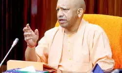 उत्तर प्रदेश में 40 आईएएस अफसर किए गए इधर से उधर, 15 जिलों के डीएम भी बदले उत्तर प्रदेश में 40 आईएएस अफसर किए गए इधर से उधर, 15 जिलों के डीएम भी बदले