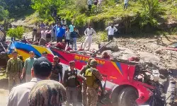 उधमपुर बस हादसा: मृतकों की संख्या बढ़कर 21 हुई, 61 घायल; केंद्र के बाद अब राज्य सरकार ने भी किया मुआवजे का ऐलान उधमपुर बस हादसा: मृतकों की संख्या बढ़कर 21 हुई, 61 घायल; केंद्र के बाद अब राज्य सरकार ने भी किया मुआवजे का ऐलान