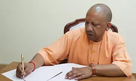 बढ़ती गर्मी को लेकर सीएम योगी की पाती: प्रदेशवासियों से सावधानी की अपील, बोले- हर जीवन अनमोल है बढ़ती गर्मी को लेकर सीएम योगी की पाती: प्रदेशवासियों से सावधानी की अपील, बोले- हर जीवन अनमोल है