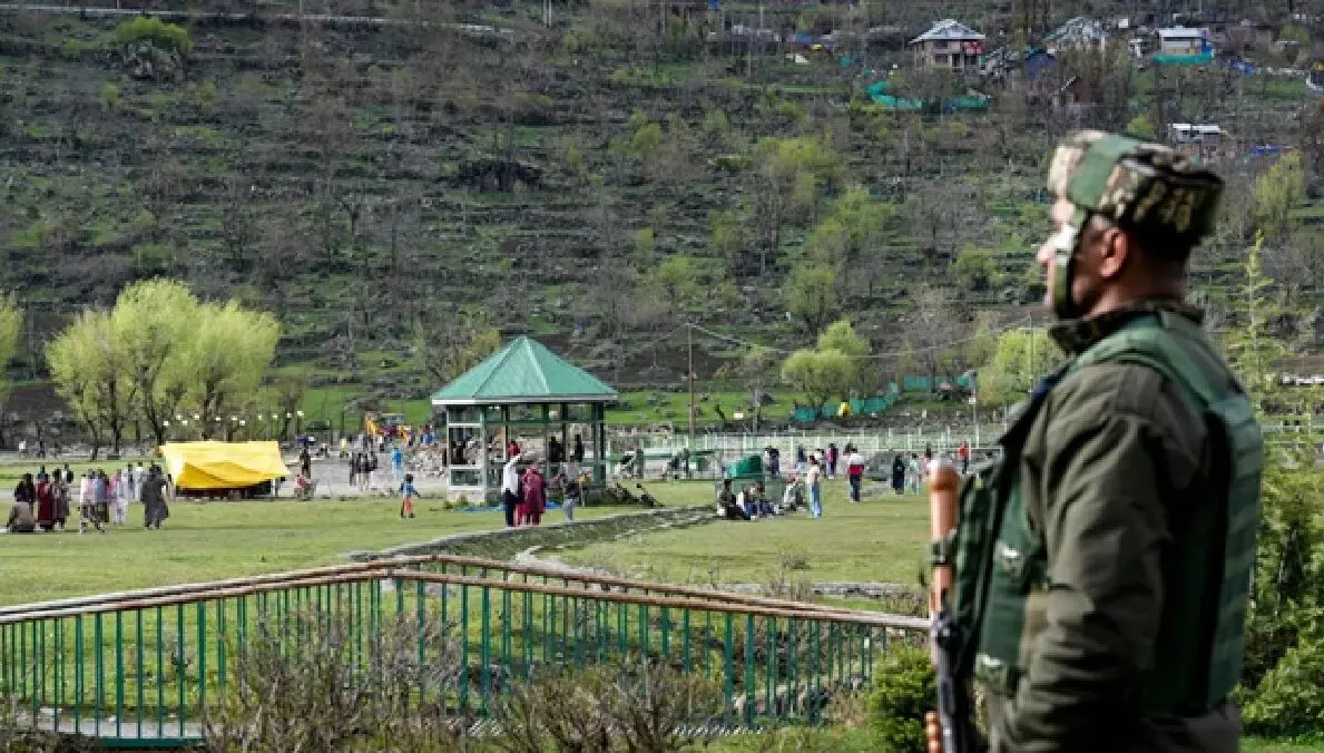 कुछ सीमाएं कभी लांघनी नहीं चाहिए..., पहलगाम हमले की बरसी पर सेना का PAK को अल्टीमेटम, ऑपरेशन सिंदूर को किया याद कुछ सीमाएं कभी लांघनी नहीं चाहिए..., पहलगाम हमले की बरसी पर सेना का PAK को अल्टीमेटम, ऑपरेशन सिंदूर को किया याद