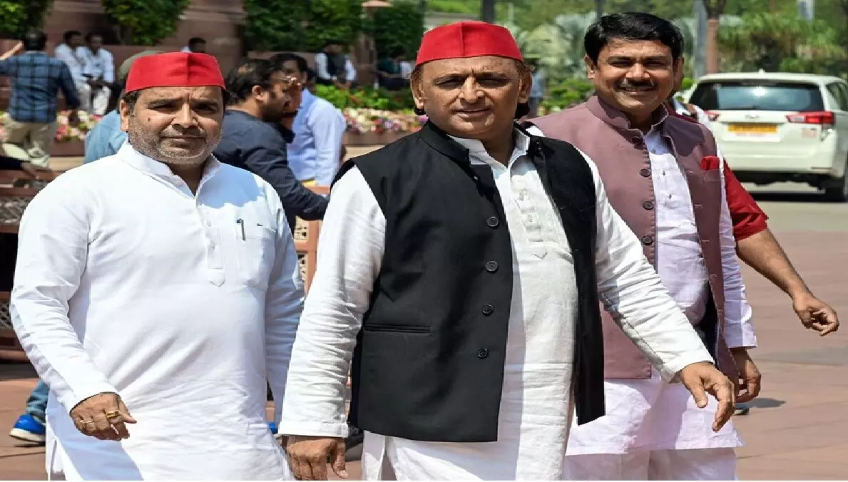 मुस्लिम और ओबीसी महिलाओं के आरक्षण के लिए प्राइवेट मेंबर बिल लाएंगे, अखिलेश की सपा का ऐलान मुस्लिम और ओबीसी महिलाओं के आरक्षण के लिए प्राइवेट मेंबर बिल लाएंगे, अखिलेश की सपा का ऐलान