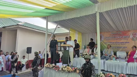 मणिपुर में विरोध-प्रदर्शन और बंद के बीच बोले मुख्यमंत्री, संवाद से सुलझ सकते हैं सभी मुद्दे मणिपुर में विरोध-प्रदर्शन और बंद के बीच बोले मुख्यमंत्री, संवाद से सुलझ सकते हैं सभी मुद्दे