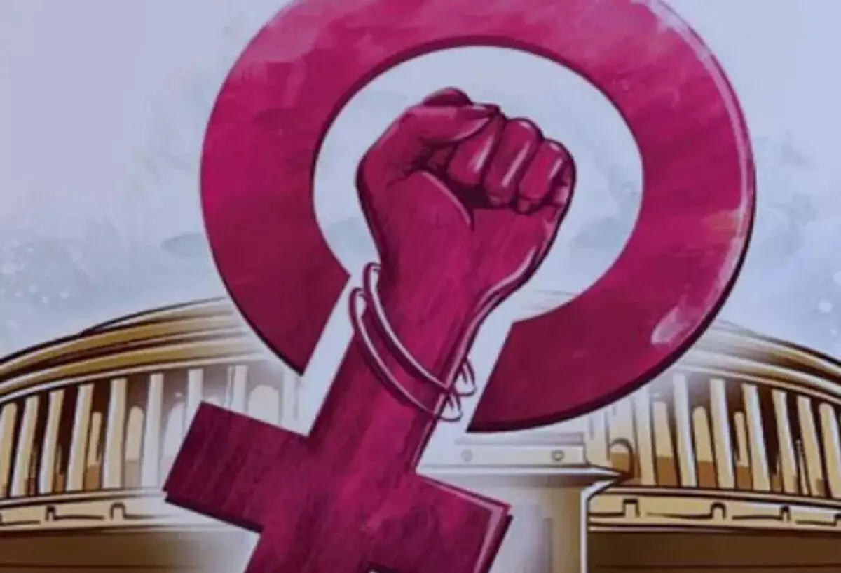 महिला आरक्षण की आड़ में लोकतंत्र के एन्काउंटर का खेल महिला आरक्षण की आड़ में लोकतंत्र के एन्काउंटर का खेल