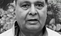 राहुल गांधी ने कांग्रेस के वरिष्ठ नेता अरुण कुमार सिंह के निधन पर जताया दुख, बोले-सरलता और समर्पण की थे मिसाल राहुल गांधी ने कांग्रेस के वरिष्ठ नेता अरुण कुमार सिंह के निधन पर जताया दुख, बोले-सरलता और समर्पण की थे मिसाल