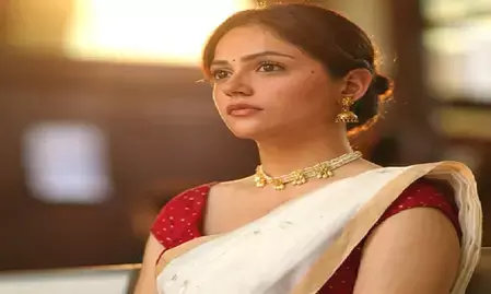 सैयारा फेम एक्ट्रेस अनीत पड्डा पर टूटा दुखों का पहाड़, दादा के निधन से टूटीं अभिनेत्री सैयारा फेम एक्ट्रेस अनीत पड्डा पर टूटा दुखों का पहाड़, दादा के निधन से टूटीं अभिनेत्री