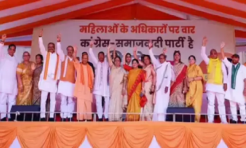 आधी आबादी के हक की लड़ाई में सड़क पर उतरे सीएम योगी, लखनऊ से जन आक्रोश महिला पदयात्रा की शुरुआत
