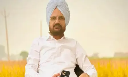 लॉरेंस ऑफ़ पंजाब पर भड़के मूसेवाला के पिता: सरकार से पूछे तीखे सवाल, बढ़ सकता है विवाद लॉरेंस ऑफ़ पंजाब पर भड़के मूसेवाला के पिता: सरकार से पूछे तीखे सवाल, बढ़ सकता है विवाद