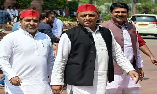 मुस्लिम और ओबीसी महिलाओं के आरक्षण के लिए प्राइवेट मेंबर बिल लाएंगे, अखिलेश की सपा का ऐलान मुस्लिम और ओबीसी महिलाओं के आरक्षण के लिए प्राइवेट मेंबर बिल लाएंगे, अखिलेश की सपा का ऐलान