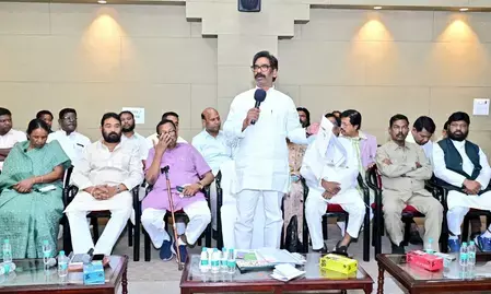 झारखंड में एसआईआर के नाम पर आदिवासियों-मूलवासियों के अधिकारों को हनन नहीं होने देंगेः सीएम हेमंत सोरेन झारखंड में एसआईआर के नाम पर आदिवासियों-मूलवासियों के अधिकारों को हनन नहीं होने देंगेः सीएम हेमंत सोरेन
