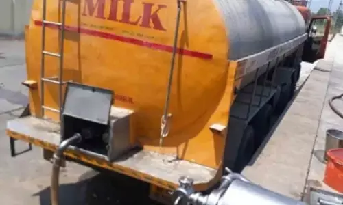 देश में दूध की आपूर्ति सामान्य, डेयरी प्लांट्स को पहले के मुकाबले 70 प्रतिशत तक एलपीजी सप्लाई जारी: सरकार देश में दूध की आपूर्ति सामान्य, डेयरी प्लांट्स को पहले के मुकाबले 70 प्रतिशत तक एलपीजी सप्लाई जारी: सरकार