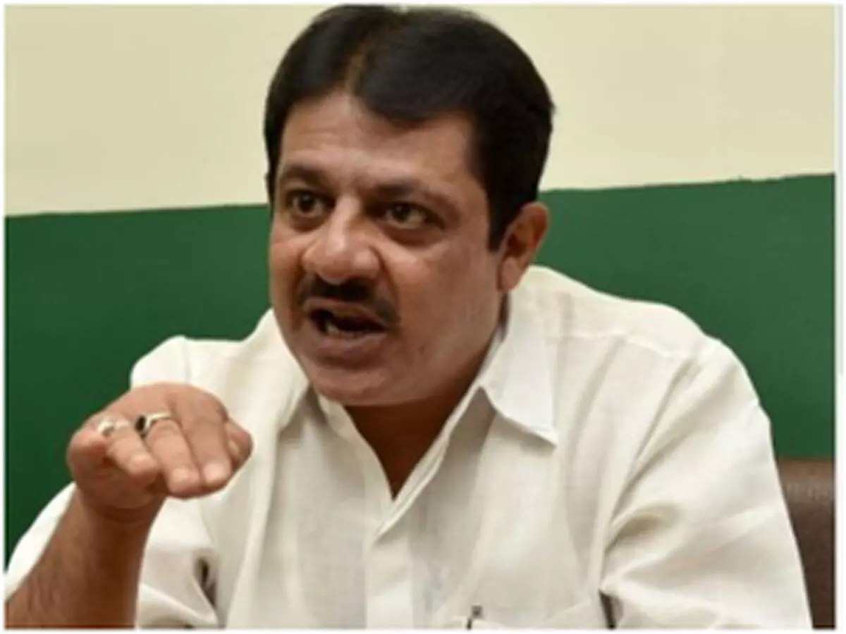 कर्नाटक के मंत्री जमीर ने जेडी-एस में शामिल होने की अटकलों को खारिज किया कर्नाटक के मंत्री जमीर ने जेडी-एस में शामिल होने की अटकलों को खारिज किया