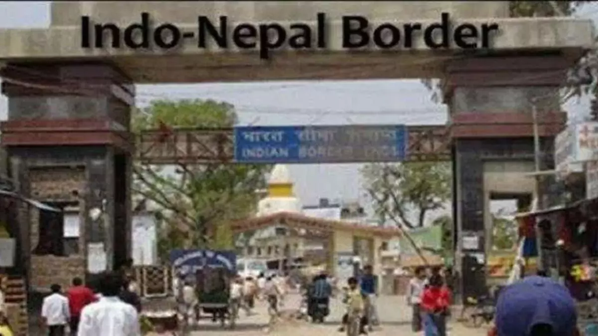 नेपाल की नई सीमा शुल्क नीति के कारण भारत के सीमावर्ती बाजारों में कारोबार ठप, छोटे व्यापारियों पर सबसे ज्यादा मार नेपाल की नई सीमा शुल्क नीति के कारण भारत के सीमावर्ती बाजारों में कारोबार ठप, छोटे व्यापारियों पर सबसे ज्यादा मार