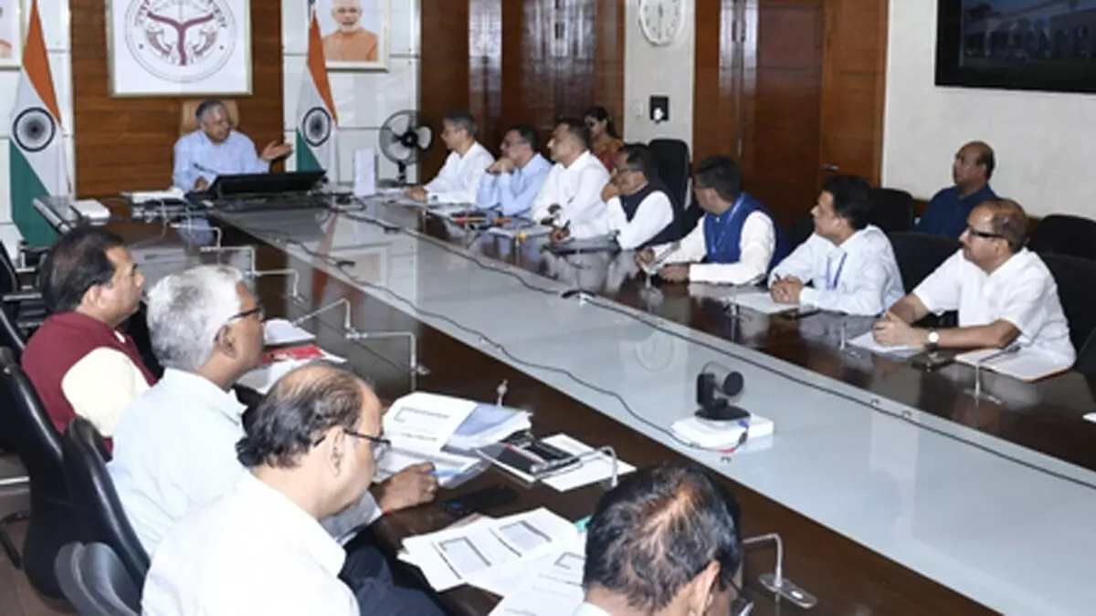 उत्तर प्रदेश: जनगणना-2027 की तैयारियां तेज, हीट एक्शन प्लान और गो-आश्रय व्यवस्थाओं पर सख्त निर्देश उत्तर प्रदेश: जनगणना-2027 की तैयारियां तेज, हीट एक्शन प्लान और गो-आश्रय व्यवस्थाओं पर सख्त निर्देश