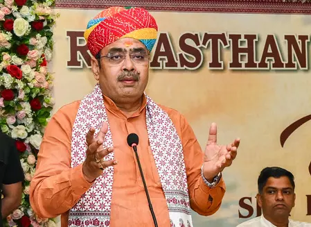 राजस्थान सरकार ने 2 प्रतिशत डीए बढ़ोतरी को मंजूरी दी, 12.46 लाख लोगों को होगा फायदा राजस्थान सरकार ने 2 प्रतिशत डीए बढ़ोतरी को मंजूरी दी, 12.46 लाख लोगों को होगा फायदा