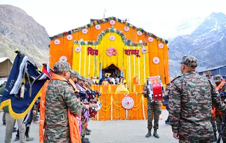 चारधाम यात्रा को बदनाम करने वालों पर एक्शन जारी, हर पोस्ट पर पुलिस की पैनी नजर चारधाम यात्रा को बदनाम करने वालों पर एक्शन जारी, हर पोस्ट पर पुलिस की पैनी नजर