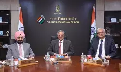 तमिलनाडु और पश्चिम बंगाल में बंपर मतदान, आजादी के बाद ऐतिहासिक वोटिंग पर आयोग ने जताई खुशी तमिलनाडु और पश्चिम बंगाल में बंपर मतदान, आजादी के बाद ऐतिहासिक वोटिंग पर आयोग ने जताई खुशी