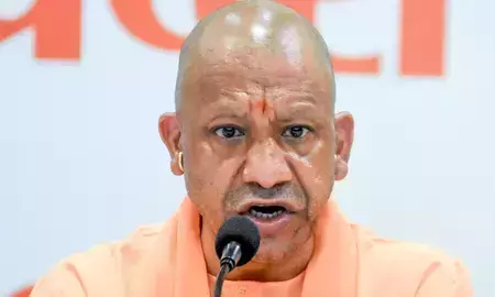 लखीमपुर खीरी में हुए सड़क हादसे पर सीएम योगी ने जताया दुख, मृतकों के परिजनों के लिए आर्थिक मदद का ऐलान लखीमपुर खीरी में हुए सड़क हादसे पर सीएम योगी ने जताया दुख, मृतकों के परिजनों के लिए आर्थिक मदद का ऐलान