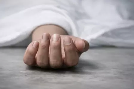 कर्नाटक के हुबली में मां ने मोबाइल छीना तो बेटे ने की खुदकुशी, पुलिस की सभी माता पिता को दी सलाह कर्नाटक के हुबली में मां ने मोबाइल छीना तो बेटे ने की खुदकुशी, पुलिस की सभी माता पिता को दी सलाह