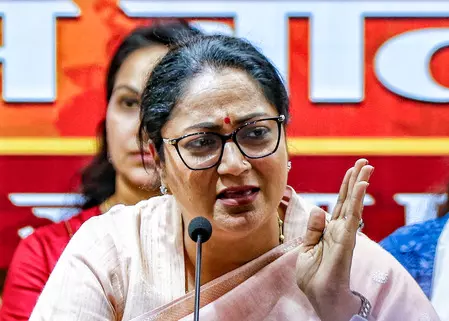 रेखा सरकार का सख्त एक्शन, जीएसटी विभाग में बड़े स्तर पर फेरबदल रेखा सरकार का सख्त एक्शन, जीएसटी विभाग में बड़े स्तर पर फेरबदल