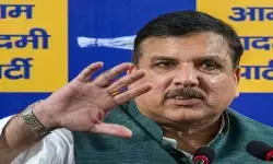 पीठ पर छुरा घोंपा, गद्दारी की, पंजाब की जनता माफ नहीं करेगी; टूट पर AAP का पलटवार पीठ पर छुरा घोंपा, गद्दारी की, पंजाब की जनता माफ नहीं करेगी; टूट पर AAP का पलटवार