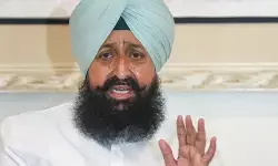 आप सांसदों का दलबदल जनता के जनादेश की सौदेबाजी: प्रताप सिंह बाजवा आप सांसदों का दलबदल जनता के जनादेश की सौदेबाजी: प्रताप सिंह बाजवा