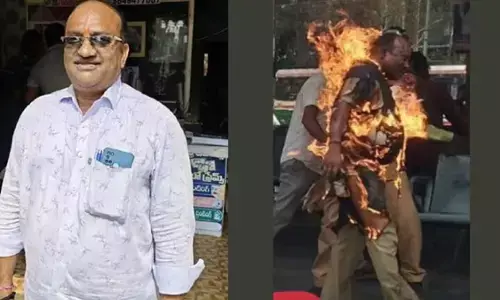 तेलंगाना आरटीसी चालक शंकर की मौत, आत्मदाह से मचा हड़कंप तेलंगाना आरटीसी चालक शंकर की मौत, आत्मदाह से मचा हड़कंप