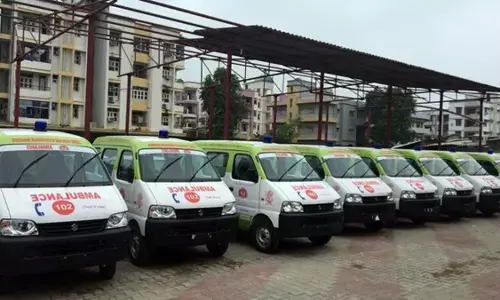 बिहार में रास्ते में एंबुलेंस का तेल खत्म, दो घंटे तड़पकर मरीज ने तोड़ा दम बिहार में रास्ते में एंबुलेंस का तेल खत्म, दो घंटे तड़पकर मरीज ने तोड़ा दम