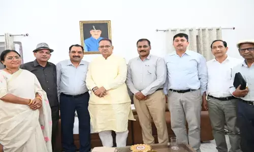Uttarakhand News: पूर्व सैनिकों की मांगों पर मंत्री गणेश जोशी गंभीर, हरबर्टपुर भूमि विवाद के समाधान का भरोसा Uttarakhand News: पूर्व सैनिकों की मांगों पर मंत्री गणेश जोशी गंभीर, हरबर्टपुर भूमि विवाद के समाधान का भरोसा