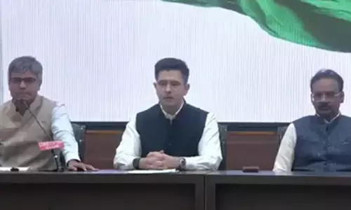 Split in Aam Aadmi Party: आप की सबसे बड़ी टूट, पार्टी के भविष्य को लेकर खड़े हो रहे कई सवाल Split in Aam Aadmi Party: आप की सबसे बड़ी टूट, पार्टी के भविष्य को लेकर खड़े हो रहे कई सवाल