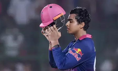 आईपीएल 2026: सिर्फ 36 गेंदों में शतक, वैभव सूर्यवंशी के नाम दर्ज हुए एक और रिकॉर्ड आईपीएल 2026: सिर्फ 36 गेंदों में शतक, वैभव सूर्यवंशी के नाम दर्ज हुए एक और रिकॉर्ड