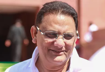 तेलंगाना में सियासी हलचल: राज्यपाल ने पूर्व क्रिकेटर मोहम्मद अजहरुद्दीन और प्रोफेसर कोडंडाराम को बनाया MLC तेलंगाना में सियासी हलचल: राज्यपाल ने पूर्व क्रिकेटर मोहम्मद अजहरुद्दीन और प्रोफेसर कोडंडाराम को बनाया MLC